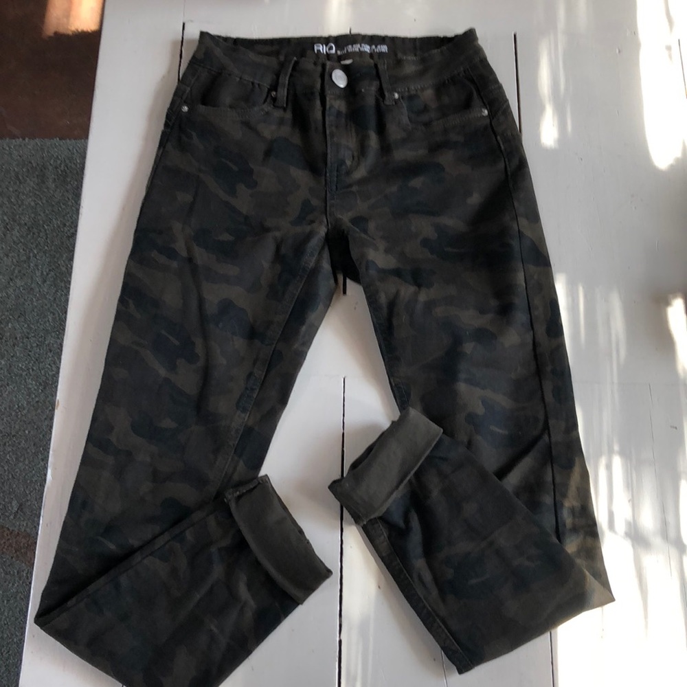 Skinny jeans/camo